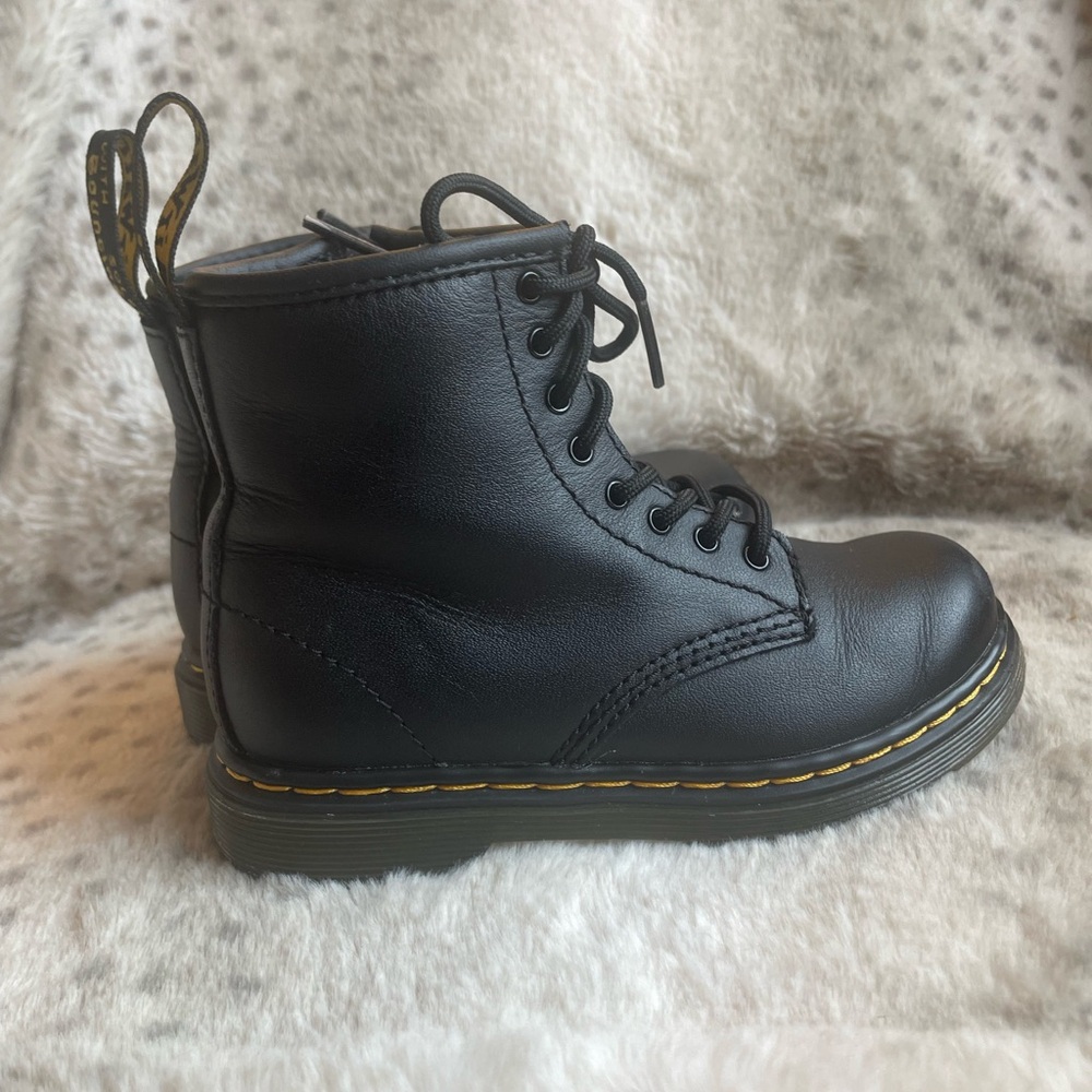 Dr. Martens, Kids Collection 1460T
Boots, US Size 10 - Picture 9 of 11
